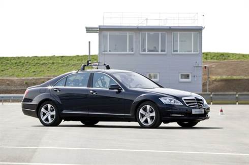 Mercedes' autonomous test drives